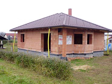 Stavba bungalovu