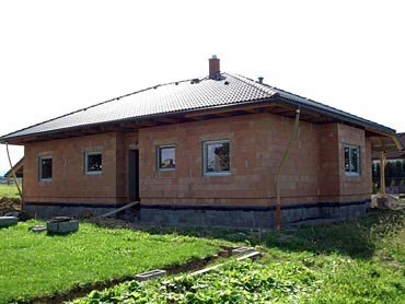 Stavba bungalovu